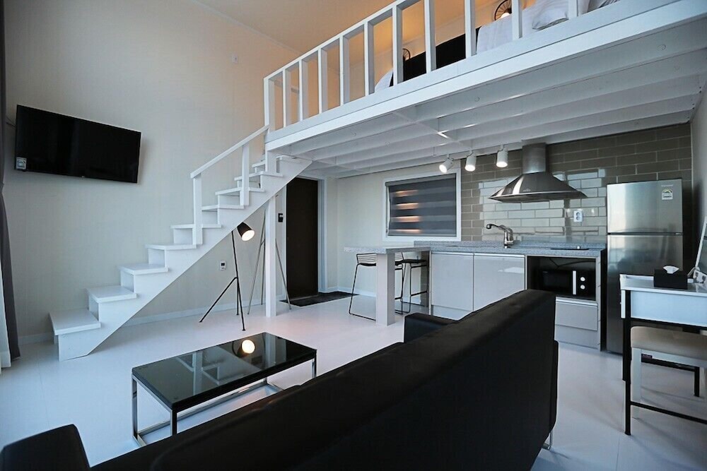 Room (401) photo 3