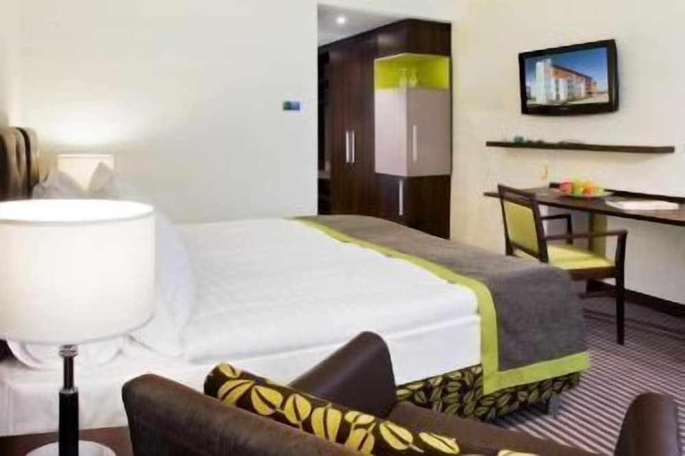 Business Suite photo 2