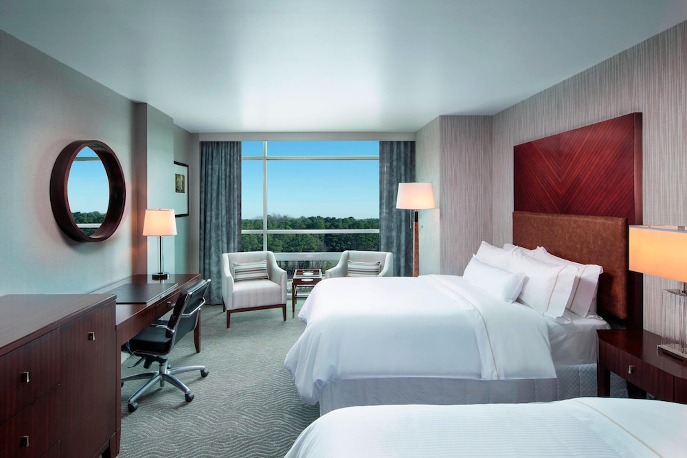 Traditional Room, 2 Queen Beds (Mobility Accessible, Tub) - Photo 1