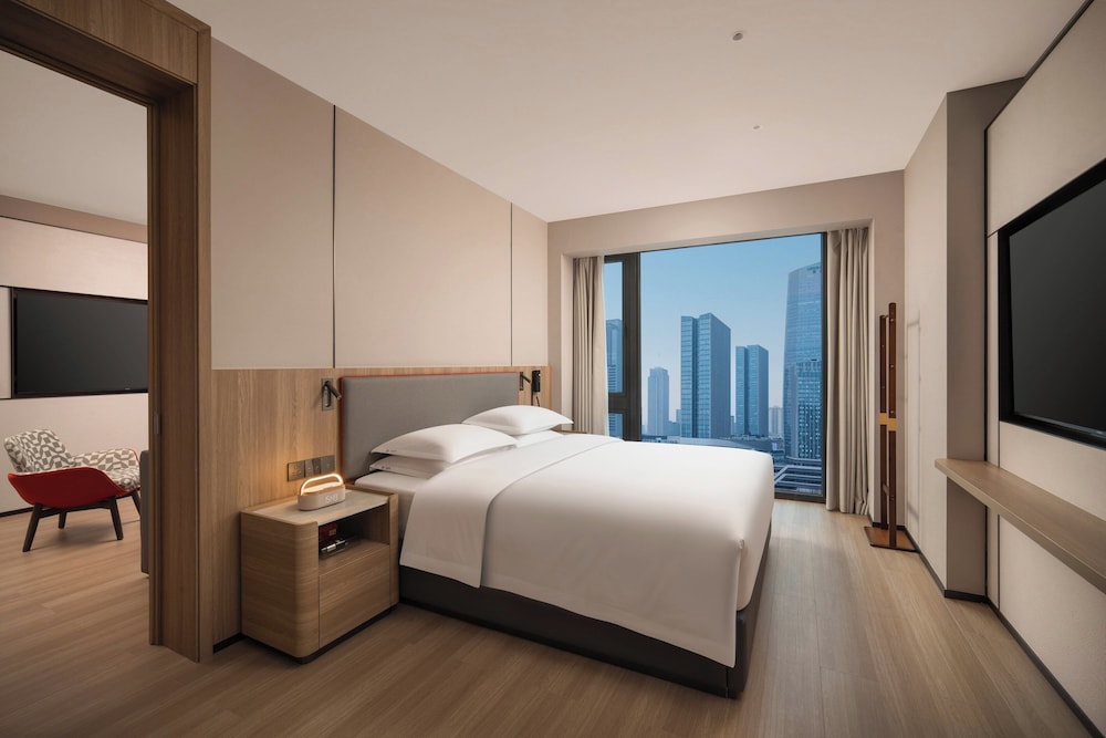 Suite, 1 King Bed