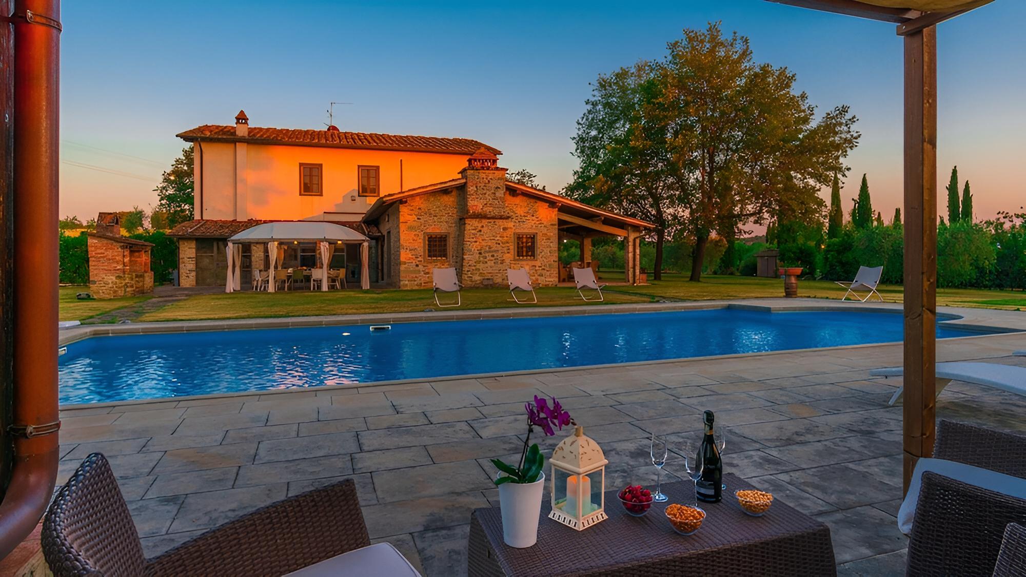 Villa photo 2