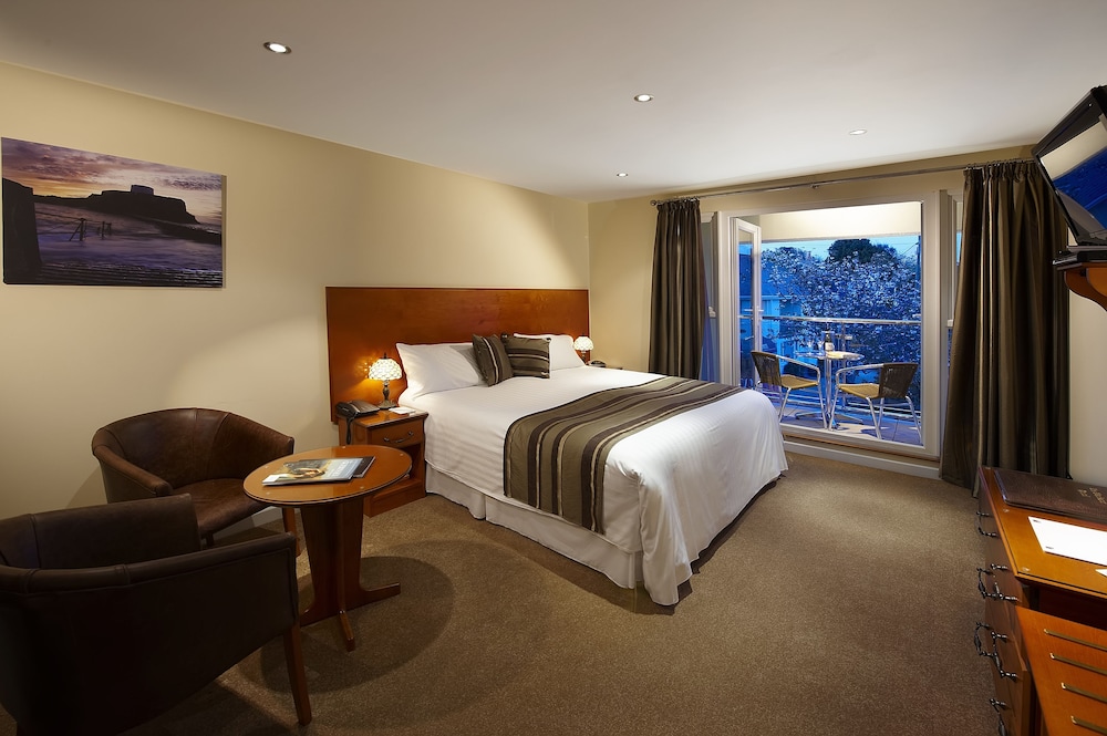 Poolside Deluxe with Terrace or Balcony - Photo 1