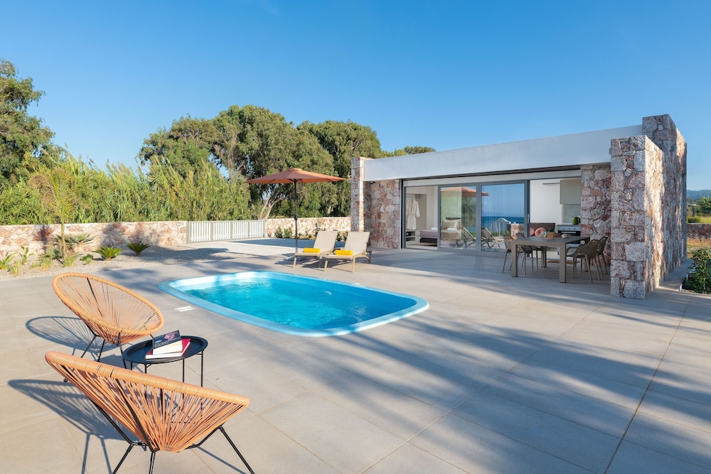 Villa photo 3