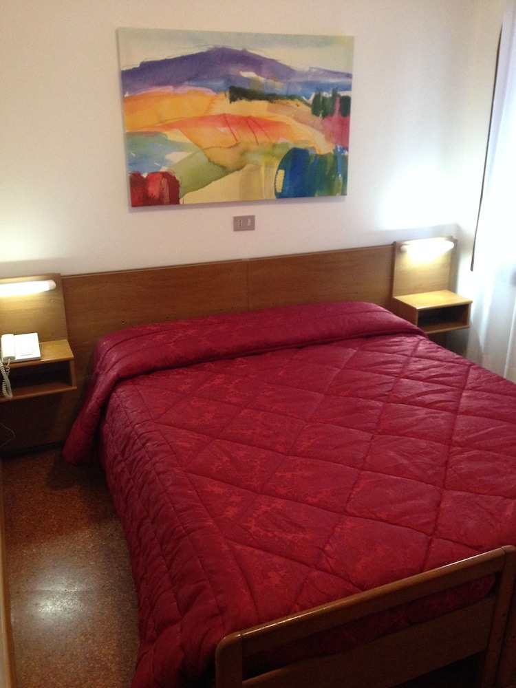 Quadruple Room photo 2