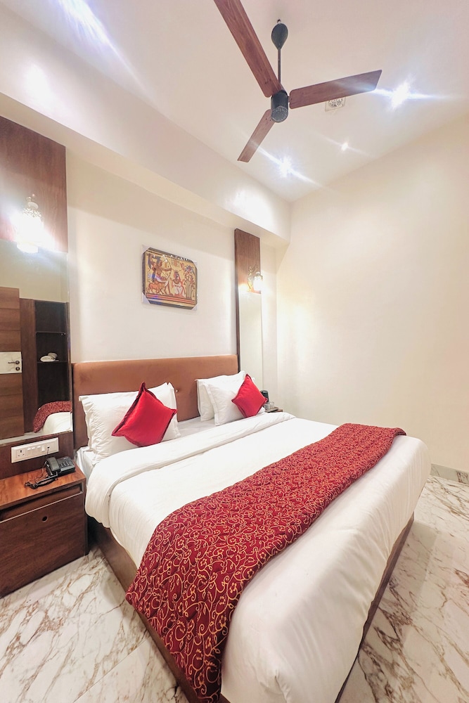 Deluxe Room - Photo 4