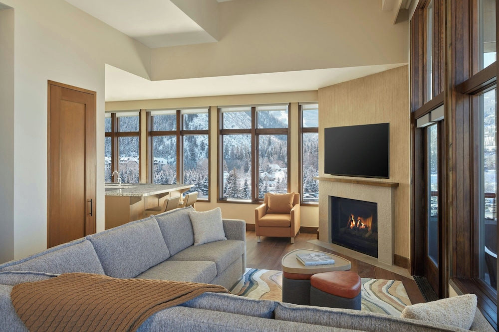 Luxury Suite, 1 Bedroom, Balcony