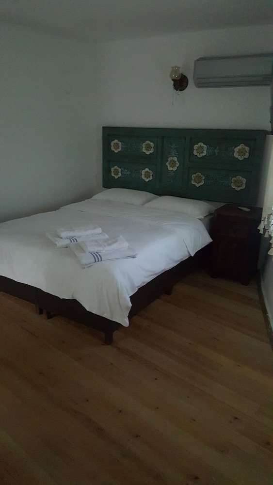 Standard Double Room, Fireplace photo 1