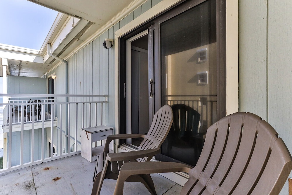 Suite - Photo 15