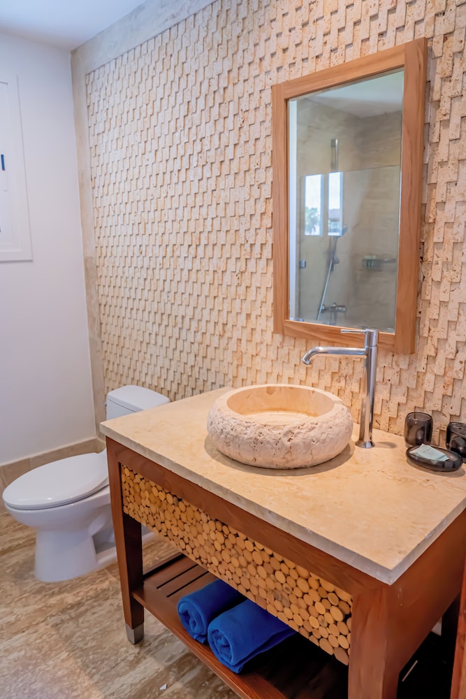 Exclusive Apartment, 3 Bedrooms, Terrace - Photo 7