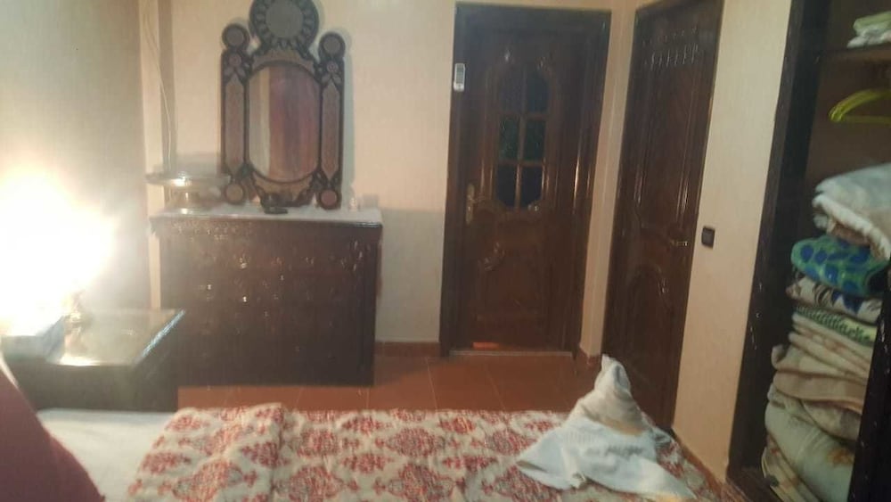 Traditional House, Multiple Beds photo 1