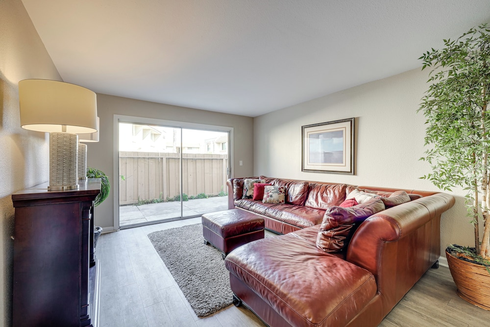 Apartment (2 Bedrooms)