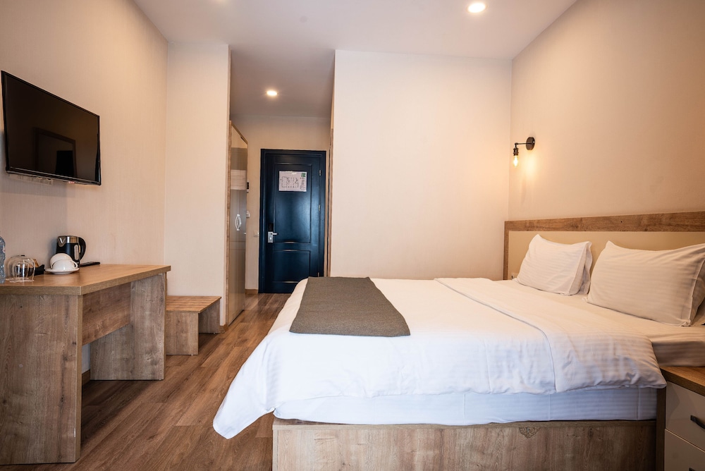 Standard Double or Twin Room - Photo 2