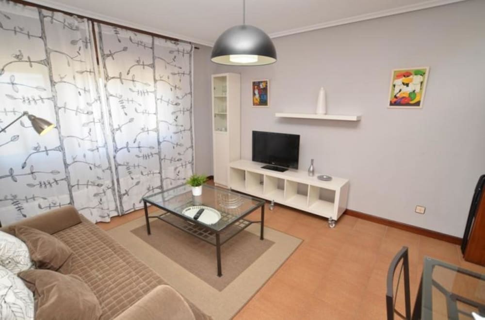 Apartamento Familiar, 2 Habitaciones, Vistas a la Piscina