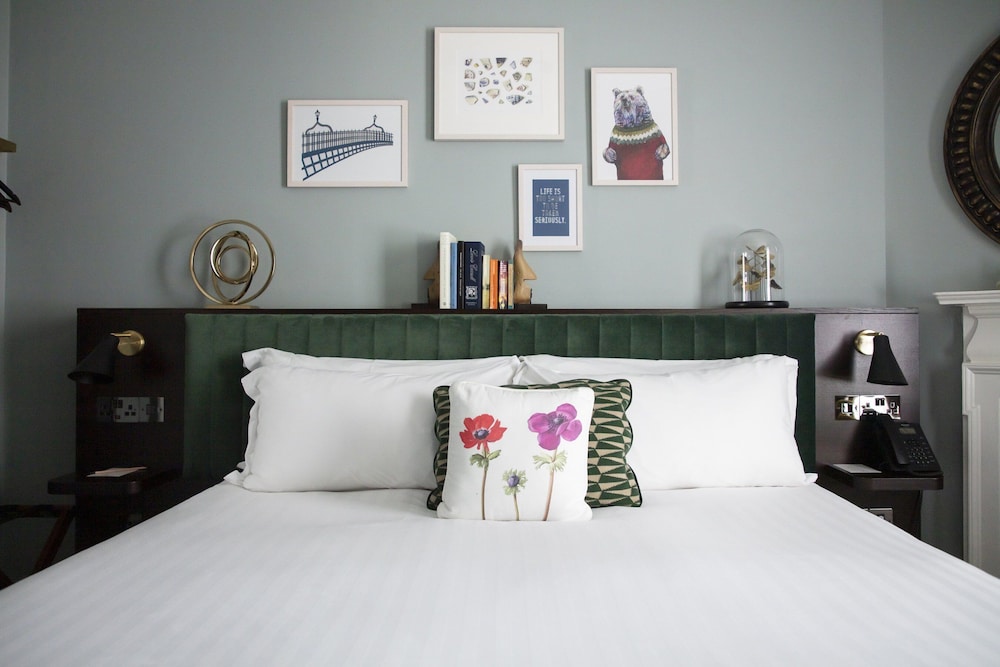 Double Room (03 Popular)