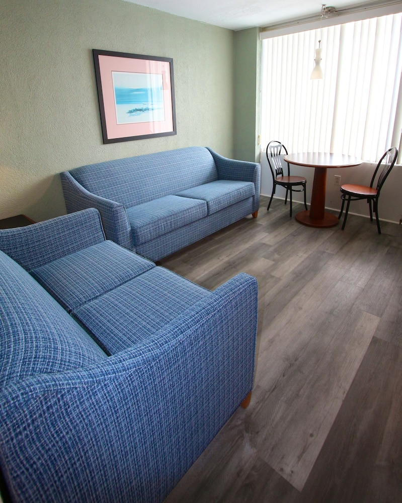 Pool/Oceanview 1 Bedroom Efficiency Suite photo 1