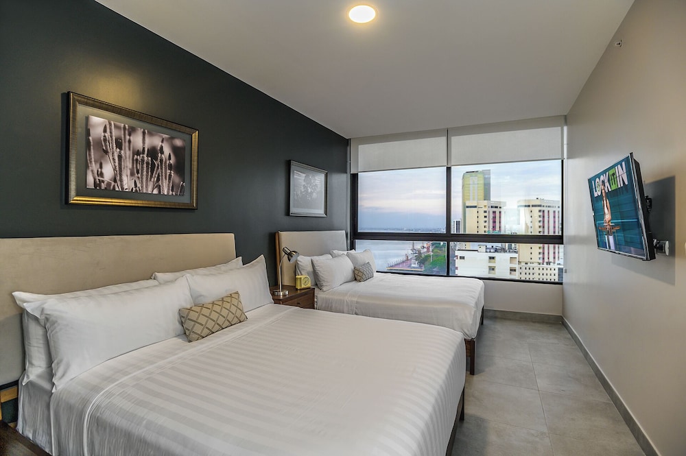 Suite, 2 Bedrooms photo 1