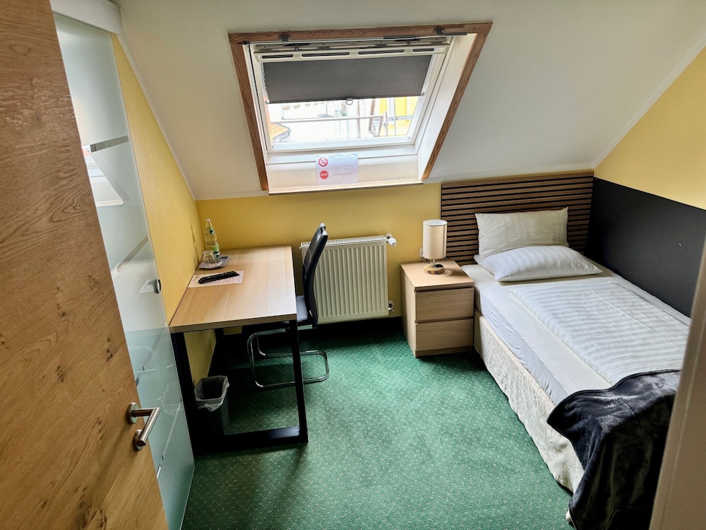 Economy Single Room photo 2
