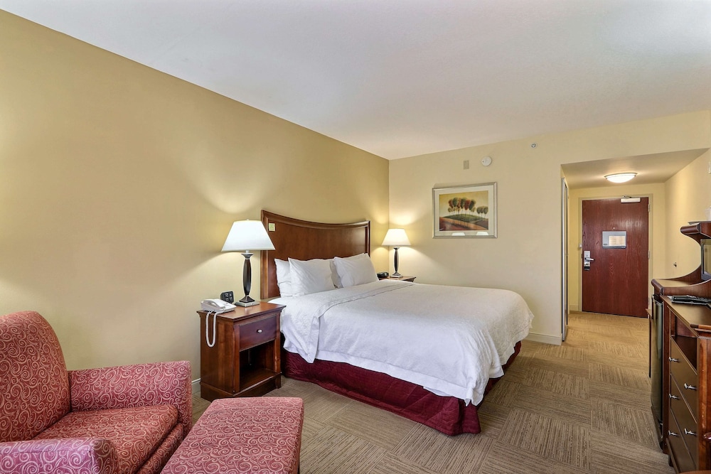 Room, 1 King Bed - Photo 3