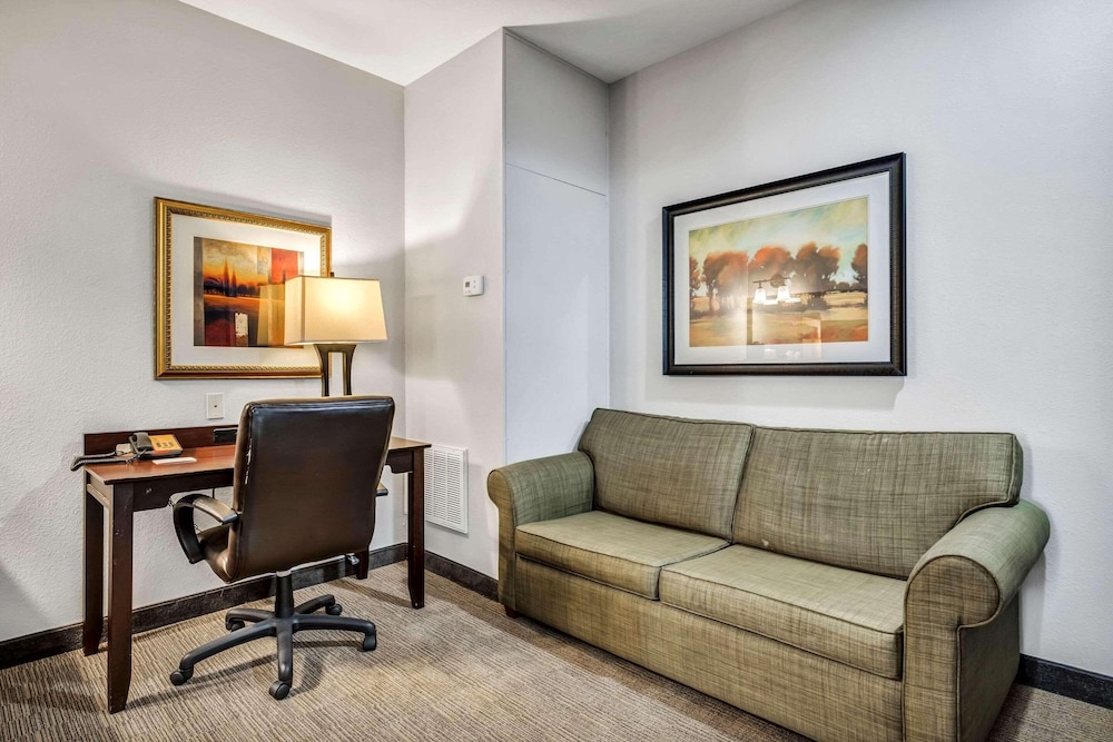 Suite, 1 Bedroom, Non Smoking - Photo 1