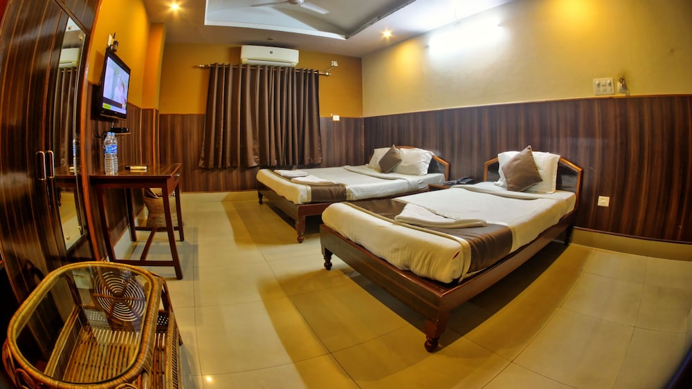 Deluxe Room - Photo 10