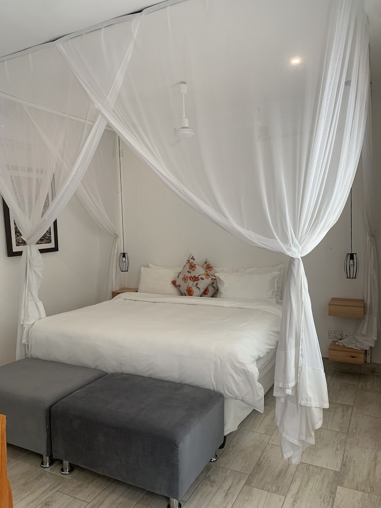 Deluxe Double or Twin Room photo 2