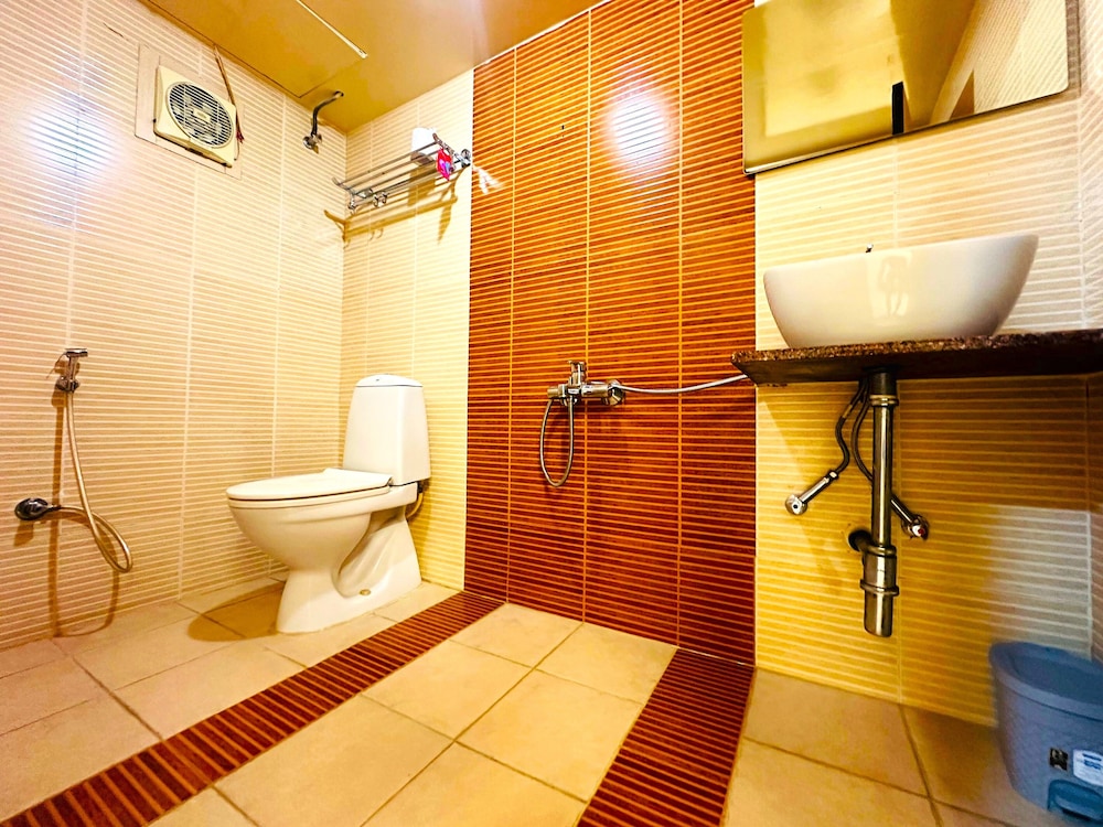 Deluxe Room - Photo 4