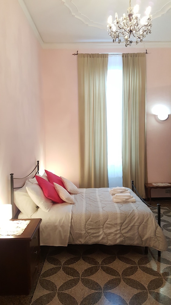 Classic Apartment, 1 Bedroom, Kitchen, Garden View