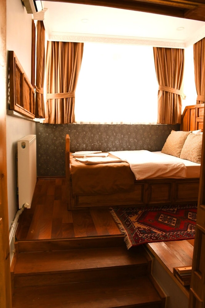 Junior Room