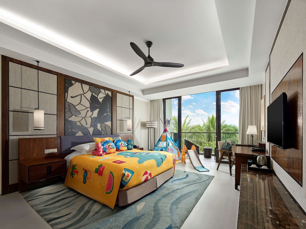 Room, 1 King Bed, Garden View