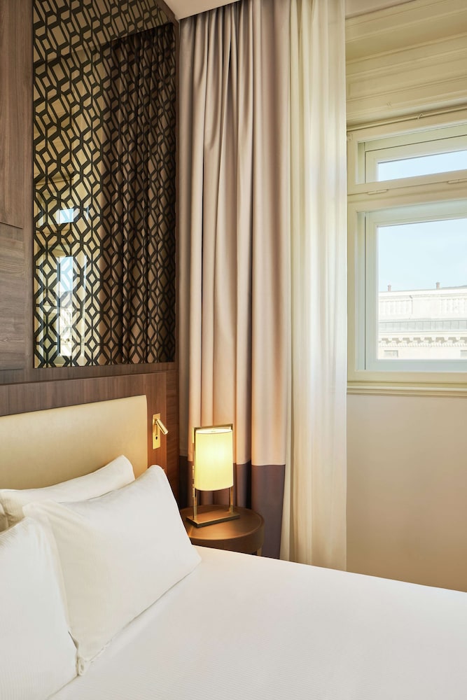 Suite, 1 Bedroom (King Bed, Historical)