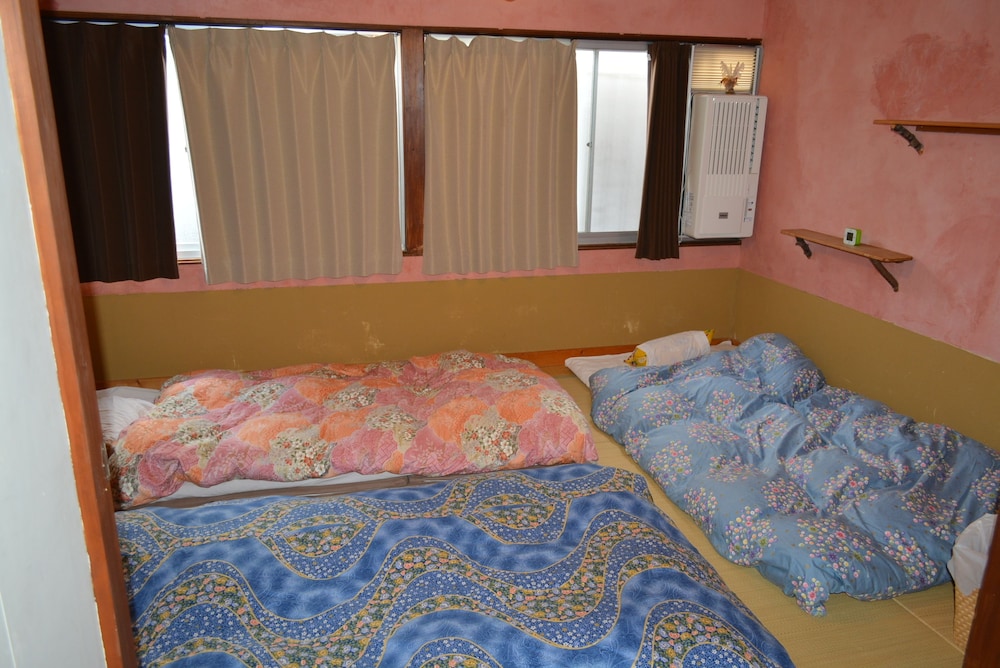 Room (Spring) photo 2