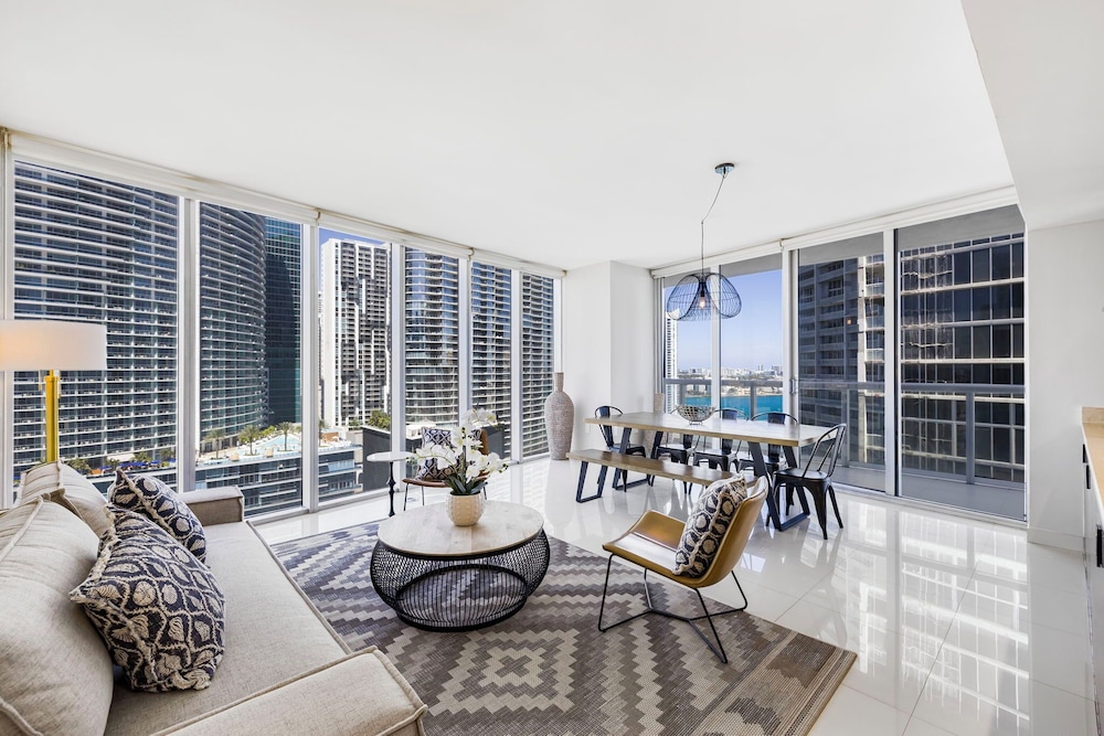 Luxury Condo, 2 Bedrooms, City View photo 1