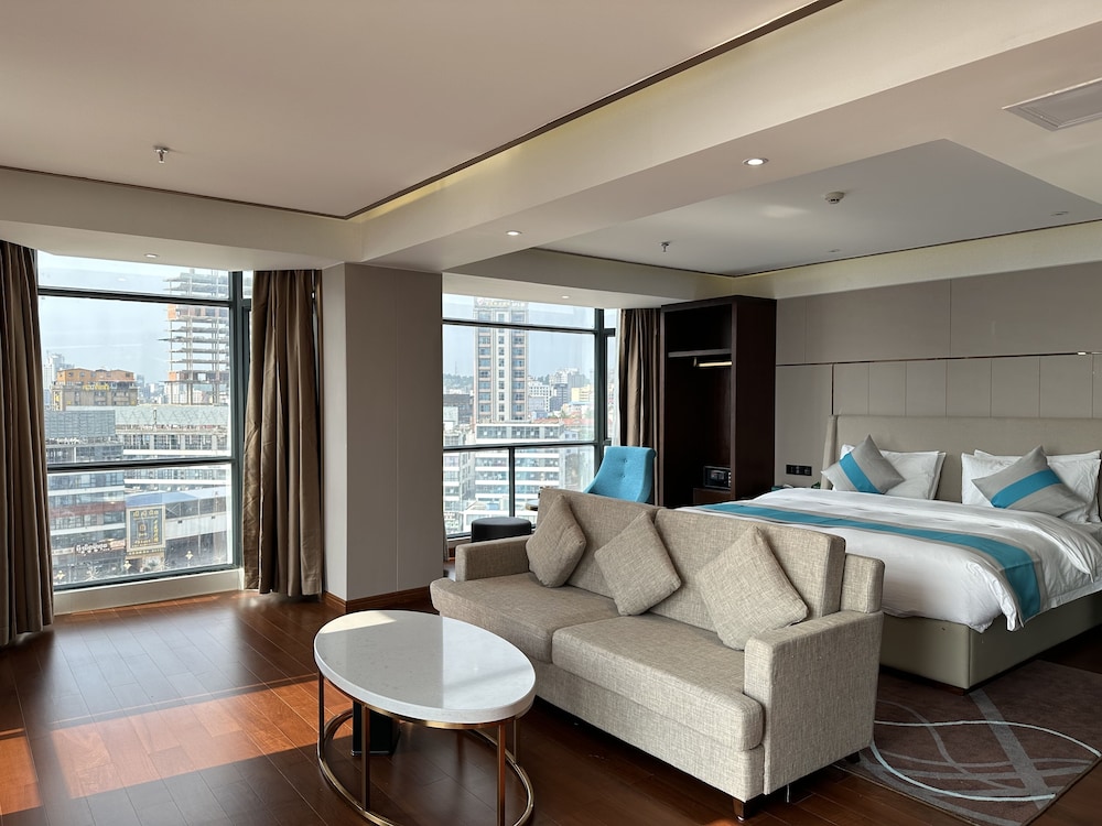 Executive Suite photo 3