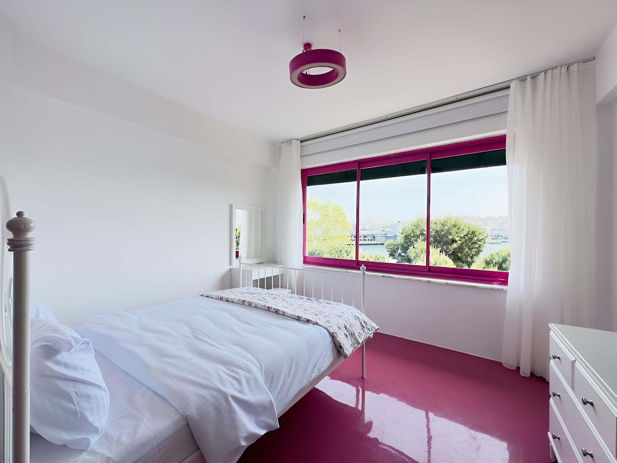 Deluxe Room, 1 King Bed, Non Smoking, Sea Facing photo 1