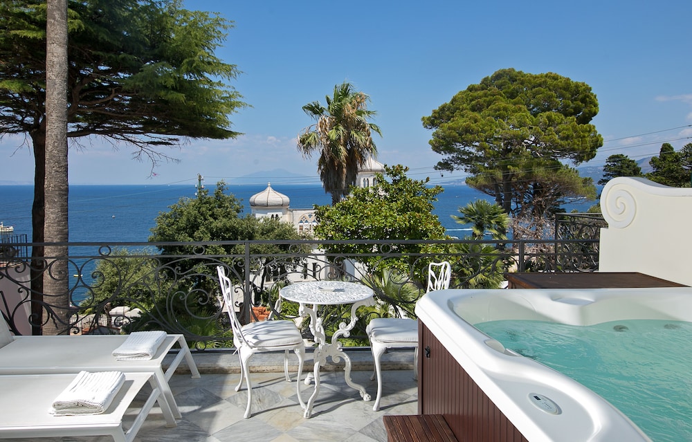 Deluxe Double or Twin Room, Jetted Tub, Sea View - Photo 11