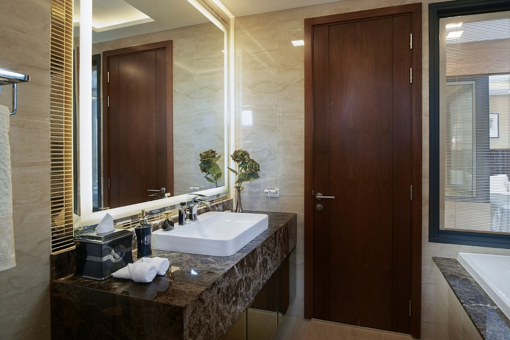 Grande Deluxe 2 bedroom Seaview suite - Photo 3