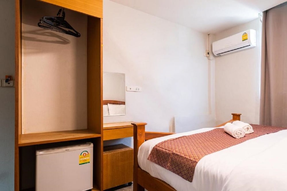 Basic Double Room, City View photo 2