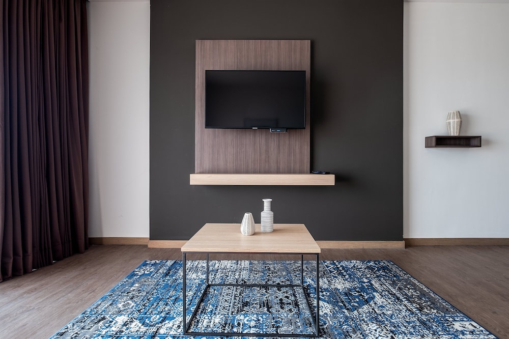 Suite, 1 Bedroom, Kitchen photo 1