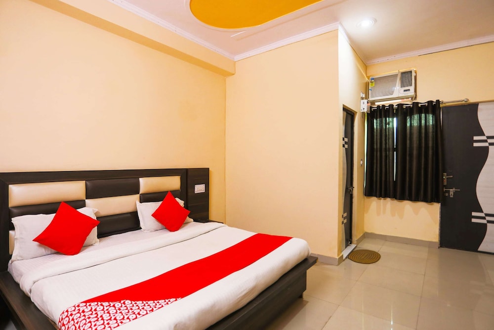 Suite, 1 King Bed photo 2