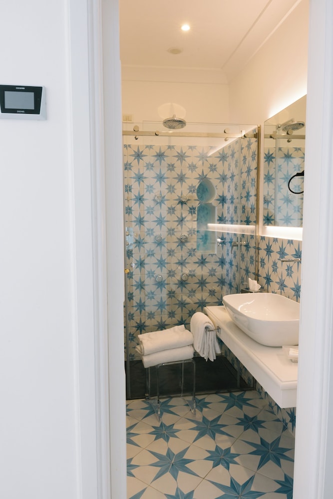 Deluxe Double or Twin Room, Terrace, Sea View - Photo 6