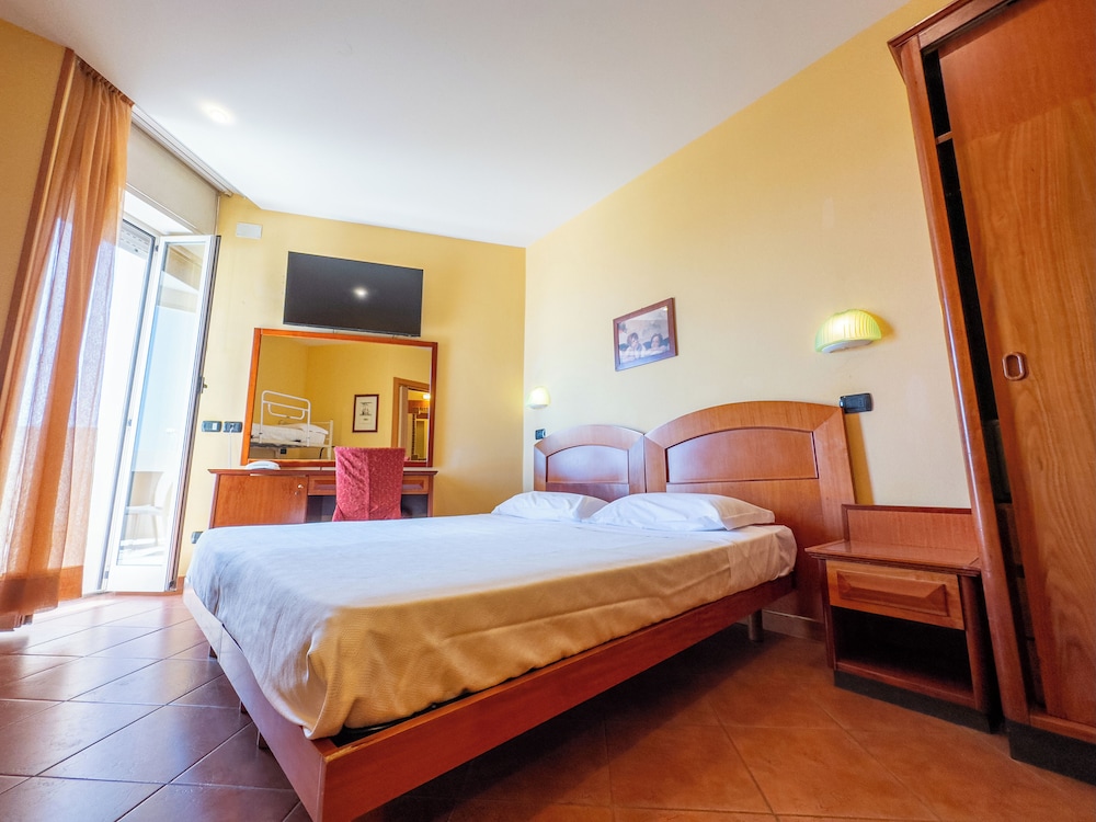 Camera Tripla con balcone Vista Mare - Photo 1