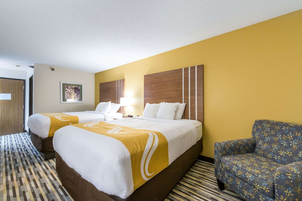 Standard Room, 2 Queen Beds, Non Smoking - Photo 2