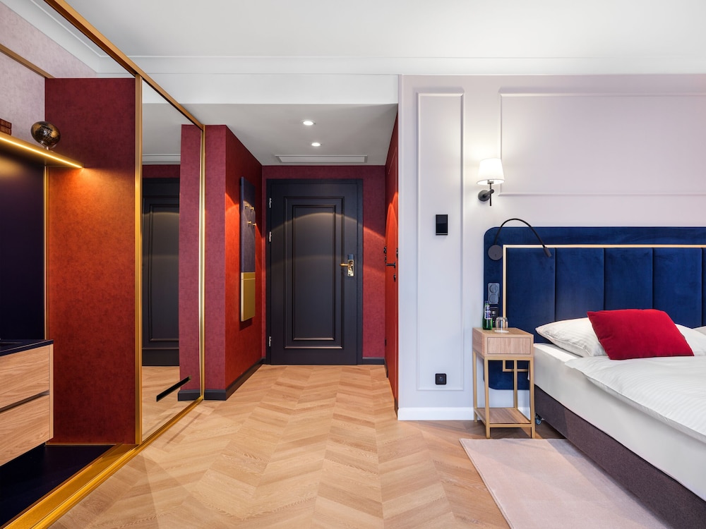 Standard Twin Room - Photo 5