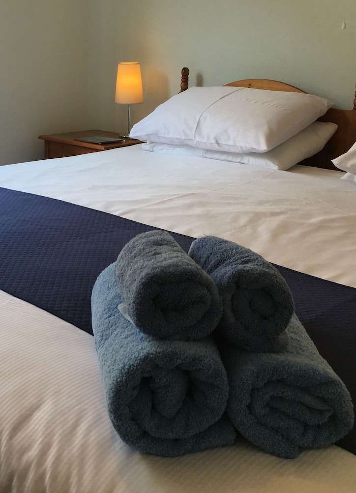 Double or Twin Room, Ensuite, Sea View (Sea Holly) photo 1