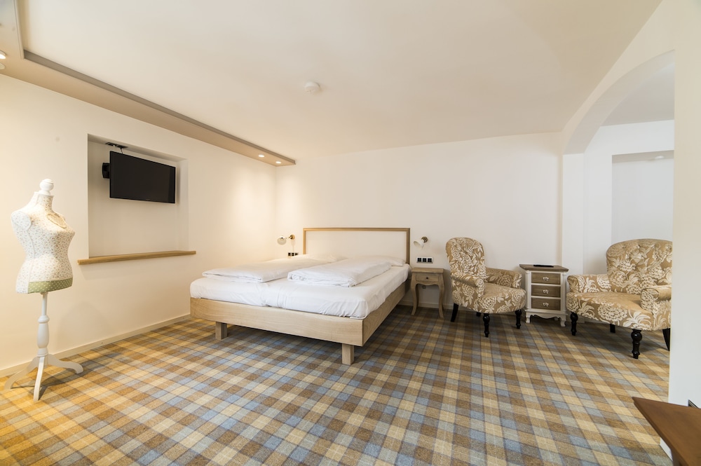 Deluxe Double Room - Photo 1