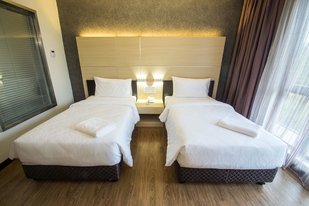 Superior Twin Room, 2 Twin Beds, Non Smoking photo 3