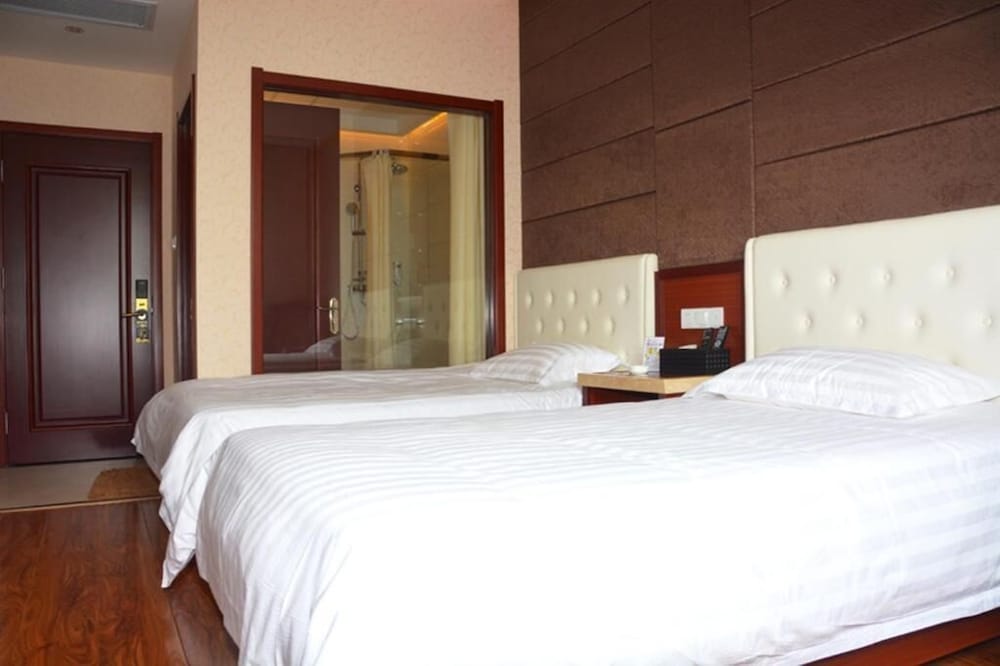 Twin Room, City View photo 2