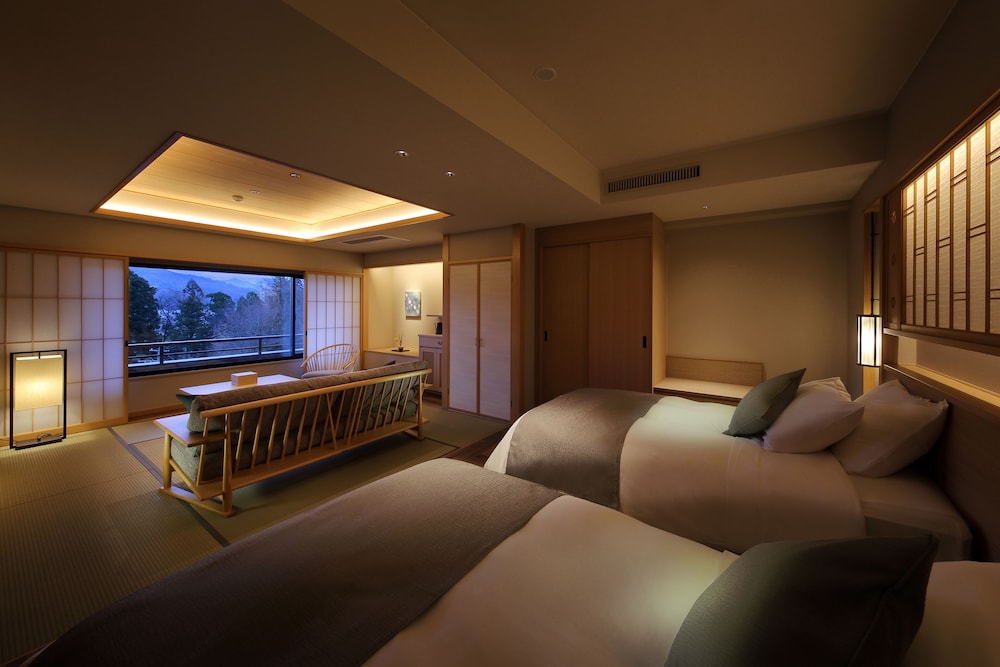 Japanese Western Style Room, with Private Open-air Bath, 6F - Photo 1