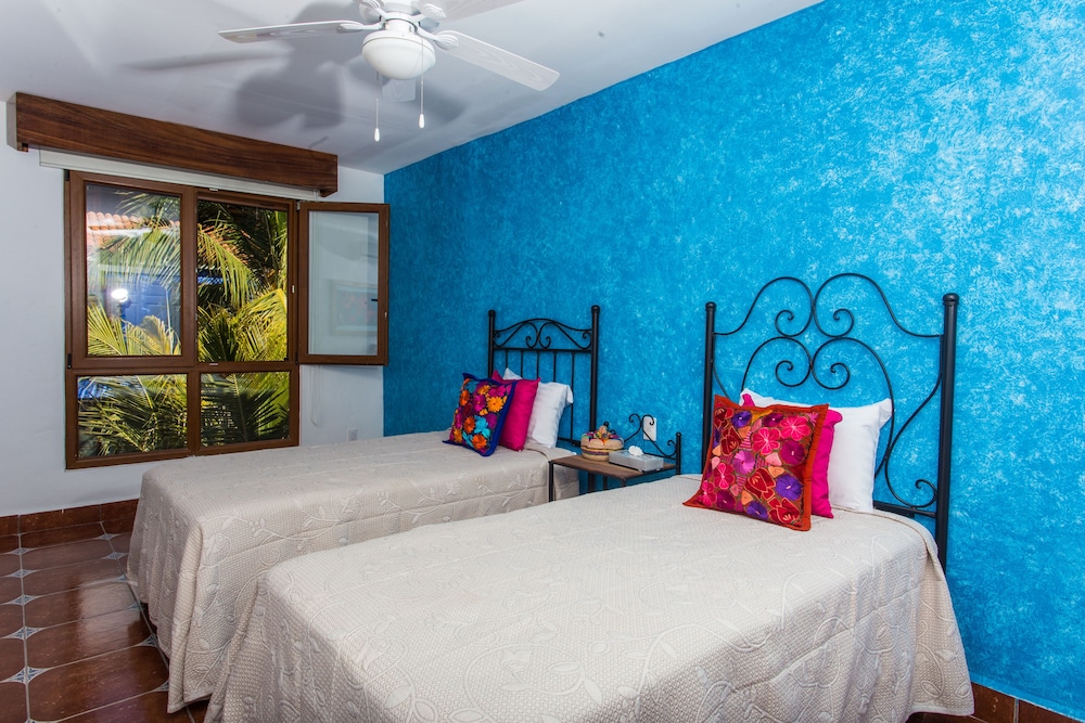 Two Bedroom Master Suite with Kitchenette and Street View photo 3