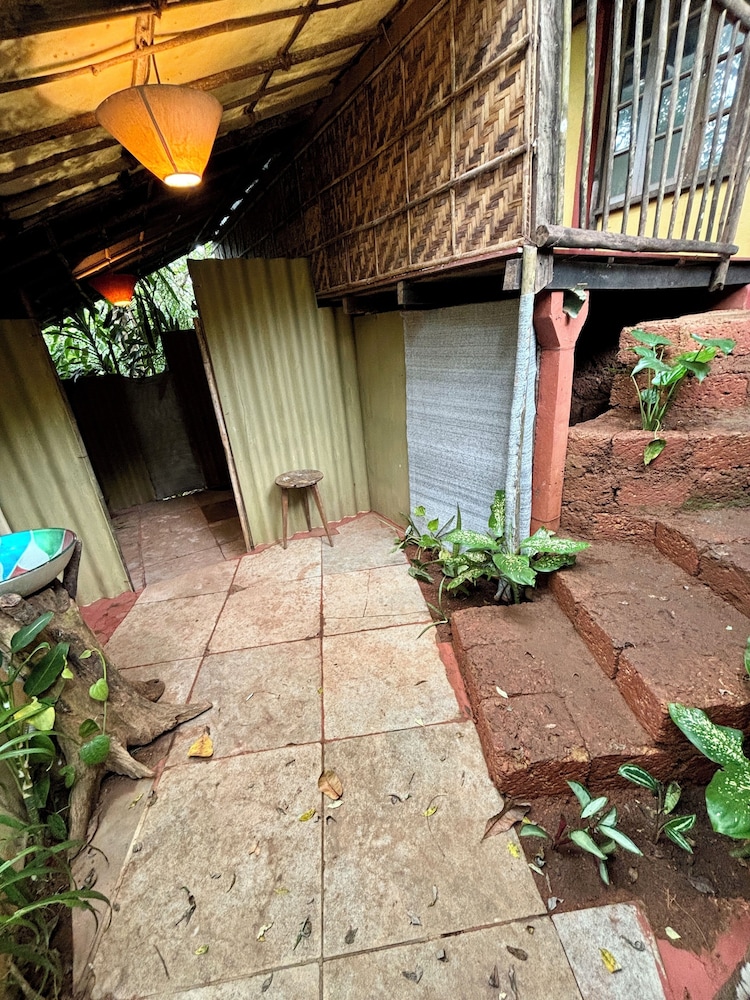 Traditional Cottage, 2 Bedrooms photo 3